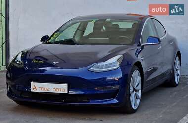 Седан Tesla Model 3 2018 в 