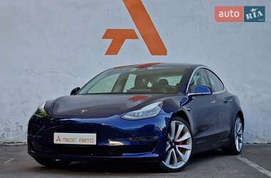 Седан Tesla Model 3 2018 в 