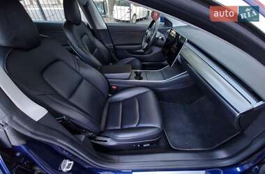 Седан Tesla Model 3 2018 в 