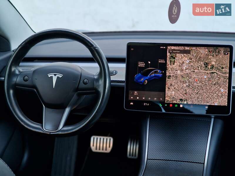 Седан Tesla Model 3 2018 в Одесі