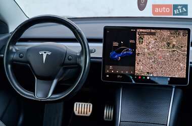 Седан Tesla Model 3 2018 в 