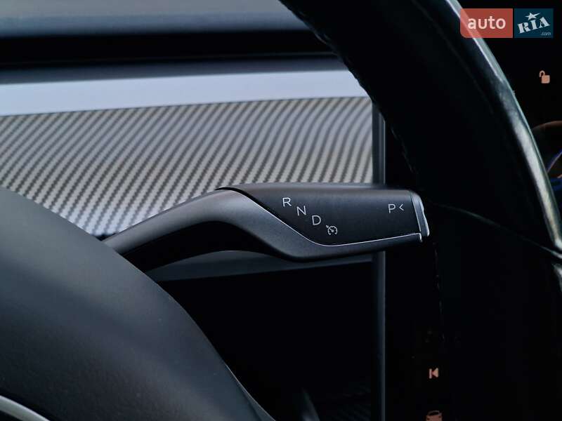 Седан Tesla Model 3 2018 в Одесі