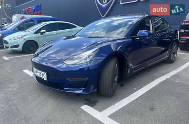 Седан Tesla Model 3 2023 в Києві