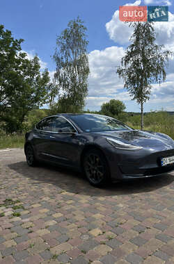 Седан Tesla Model 3 2019 в 