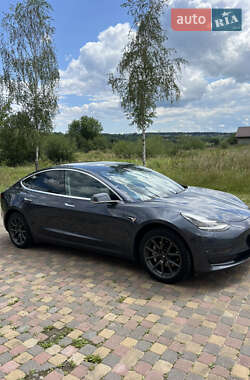 Седан Tesla Model 3 2019 в 