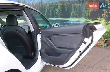 Седан Tesla Model 3 2019 в 