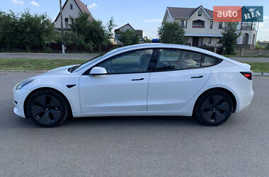 Седан Tesla Model 3 2021 в 