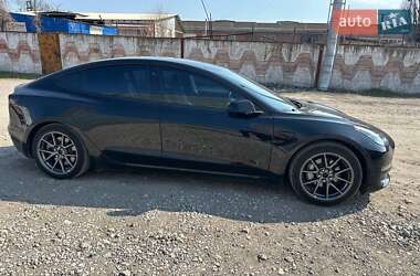 Седан Tesla Model 3 2020 в 