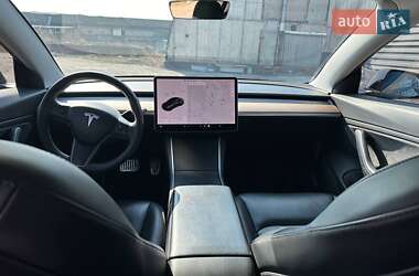 Седан Tesla Model 3 2020 в 