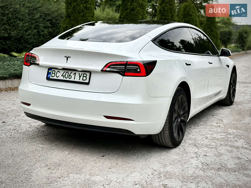 Седан Tesla Model 3 2021 в Днепре