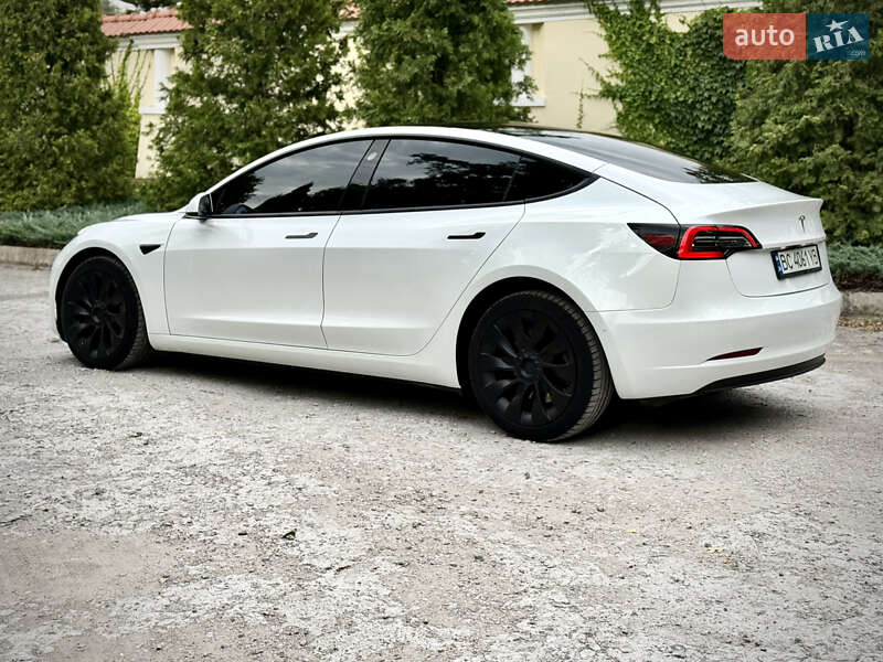 Седан Tesla Model 3 2021 в Днепре