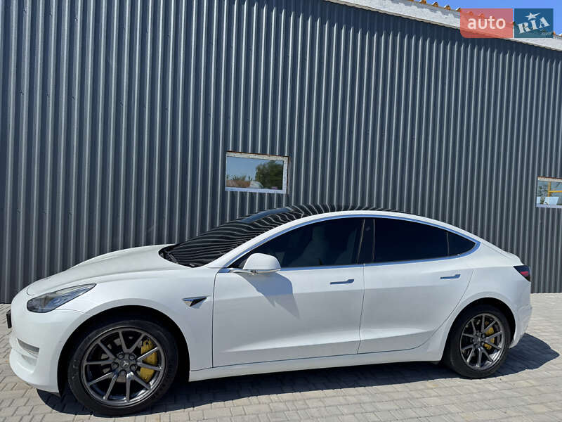 Седан Tesla Model 3 2020 в Белой Церкви