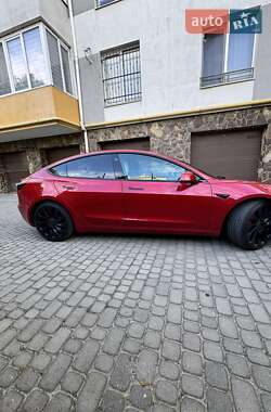 Седан Tesla Model 3 2021 в 