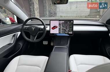 Седан Tesla Model 3 2021 в 