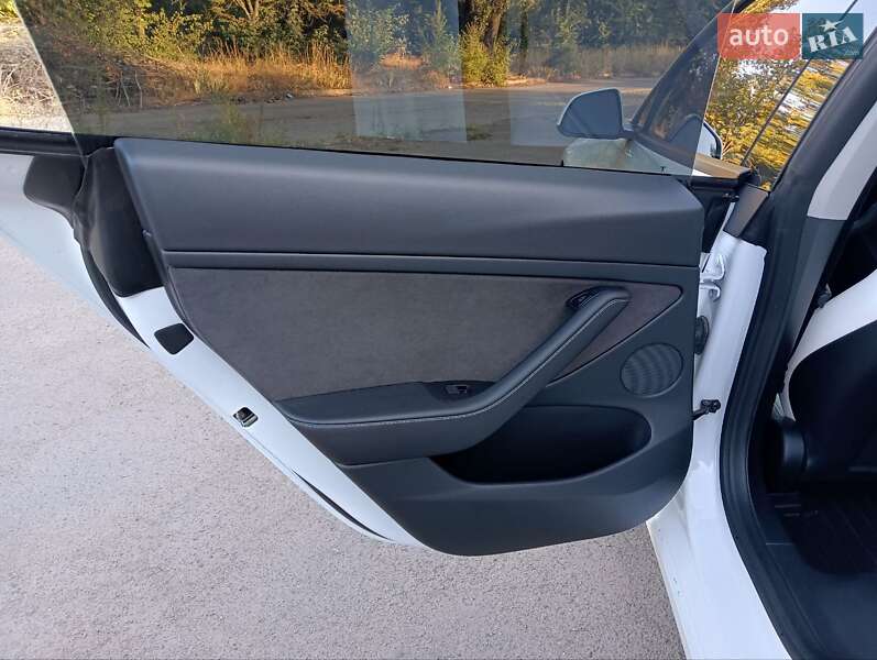 Седан Tesla Model 3 2022 в Кривому Розі фото 16 Седан Tesla Model 3 2022 в Кривому Розі