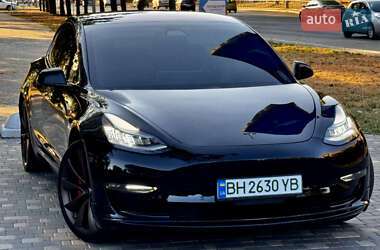 Седан Tesla Model 3 2018 в 