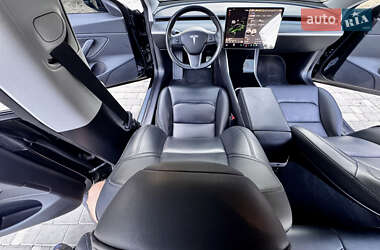 Седан Tesla Model 3 2018 в 