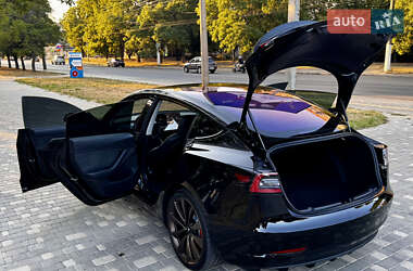Седан Tesla Model 3 2018 в 