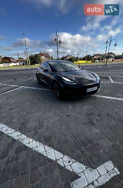Седан Tesla Model 3 2019 в Харкові