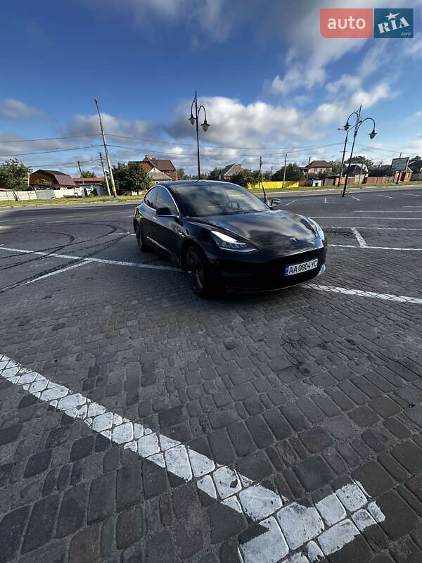 Tesla Model 3 2019