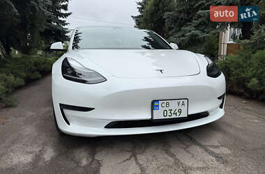Седан Tesla Model 3 2021 в 