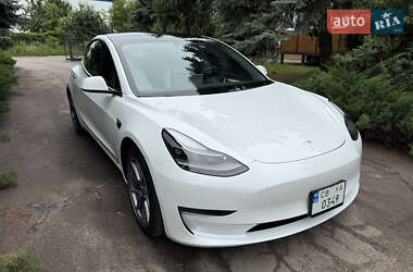 Седан Tesla Model 3 2021 в 