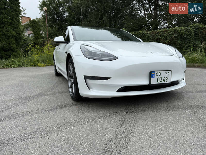 Седан Tesla Model 3 2021 в Ніжині