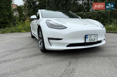 Седан Tesla Model 3 2021 в 