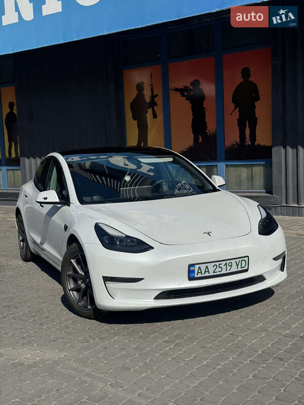 Tesla Model 3 2021