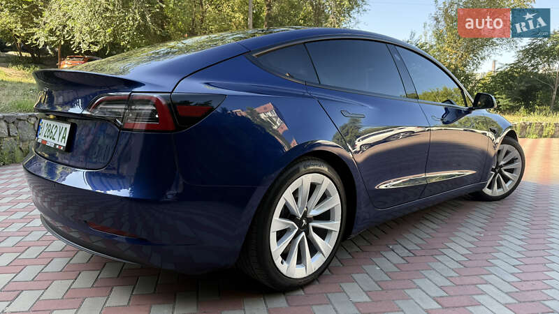 Седан Tesla Model 3 2022 в Днепре