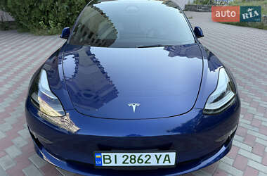 Седан Tesla Model 3 2022 в Днепре