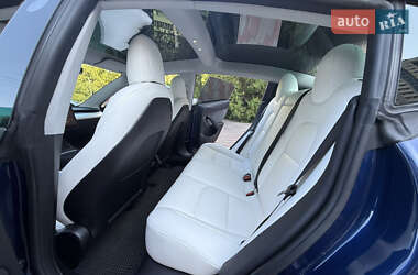 Седан Tesla Model 3 2022 в Дніпрі