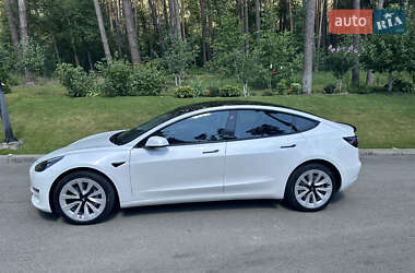 Седан Tesla Model 3 2021 в Києві