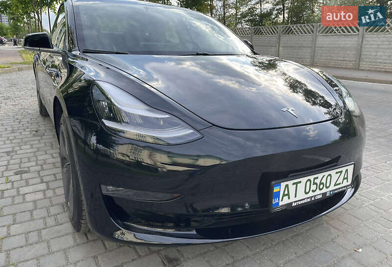 Седан Tesla Model 3 2019 в Ивано-Франковске