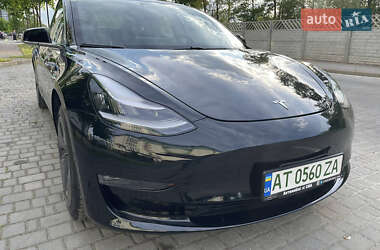 Седан Tesla Model 3 2019 в 