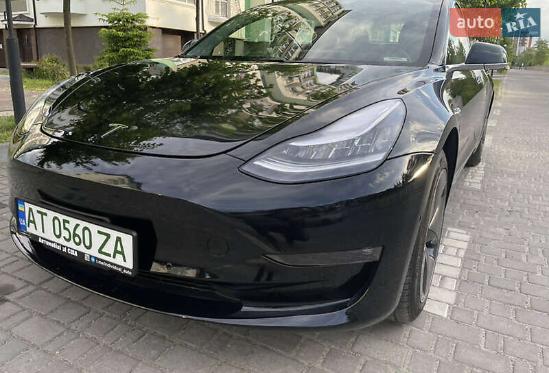 Седан Tesla Model 3 2019 в Ивано-Франковске