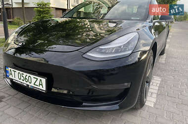 Седан Tesla Model 3 2019 в 