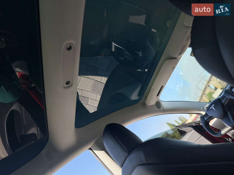 Седан Tesla Model 3 2018 в Дніпрі