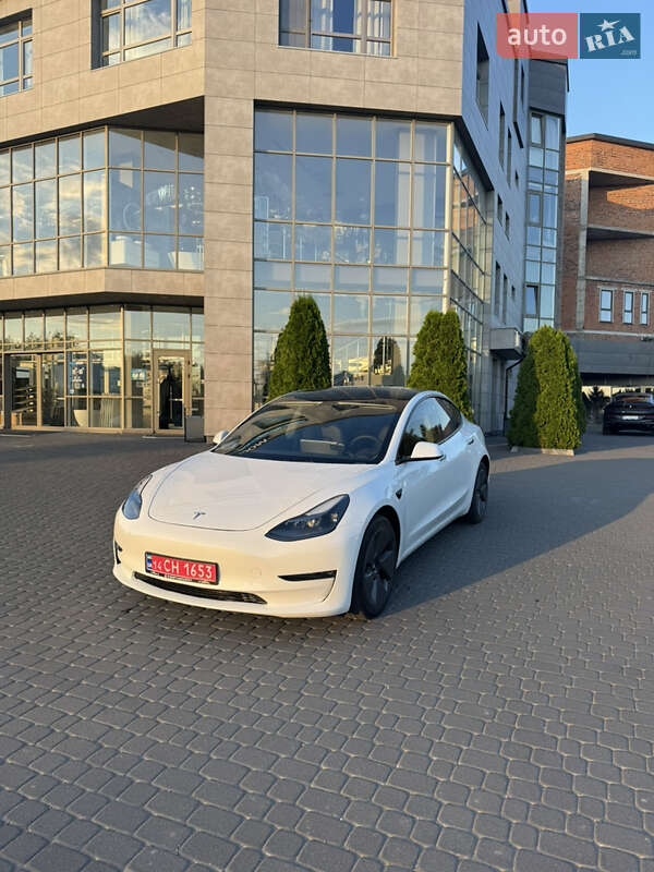 Tesla Model 3 2023