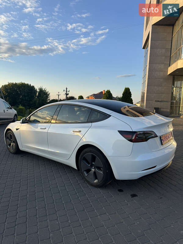 Седан Tesla Model 3 2023 в Хмельницком