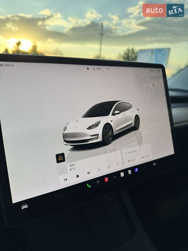 Седан Tesla Model 3 2023 в Хмельницком