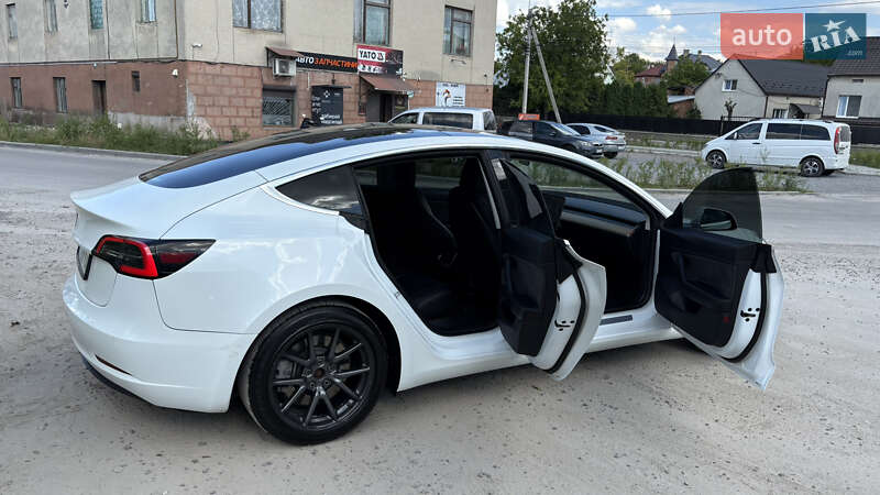 Седан Tesla Model 3 2018 в Львові фото 9 Седан Tesla Model 3 2018 в Львові