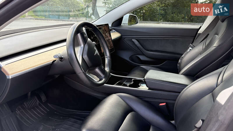 Седан Tesla Model 3 2018 в Львові фото 17 Седан Tesla Model 3 2018 в Львові