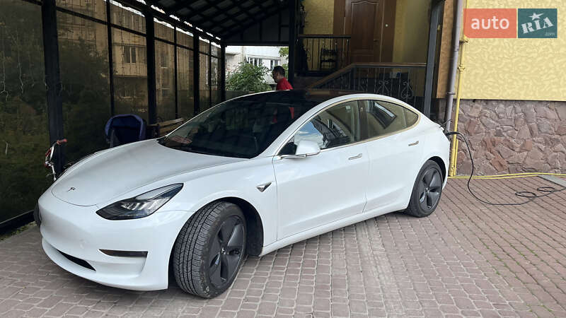 Седан Tesla Model 3 2018 в Львові фото 36 Седан Tesla Model 3 2018 в Львові