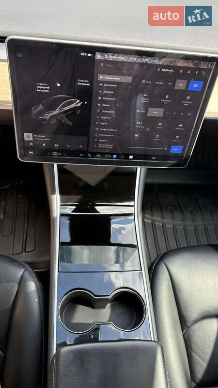 Седан Tesla Model 3 2018 в Львові фото 44 Седан Tesla Model 3 2018 в Львові