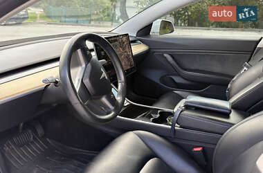 Седан Tesla Model 3 2018 в 