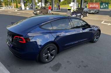 Седан Tesla Model 3 2023 в 