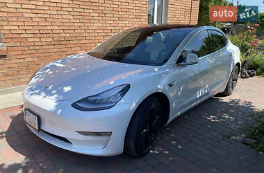 Седан Tesla Model 3 2019 в 
