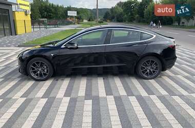 Седан Tesla Model 3 2018 в Львові
