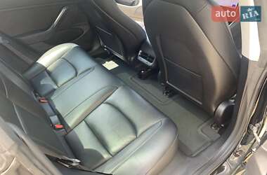 Седан Tesla Model 3 2018 в Львове